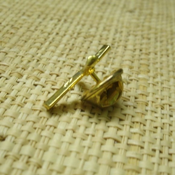 Vintage Gold Metal Cross Lapel Pin or Tie Tack - Picture 6 of 10